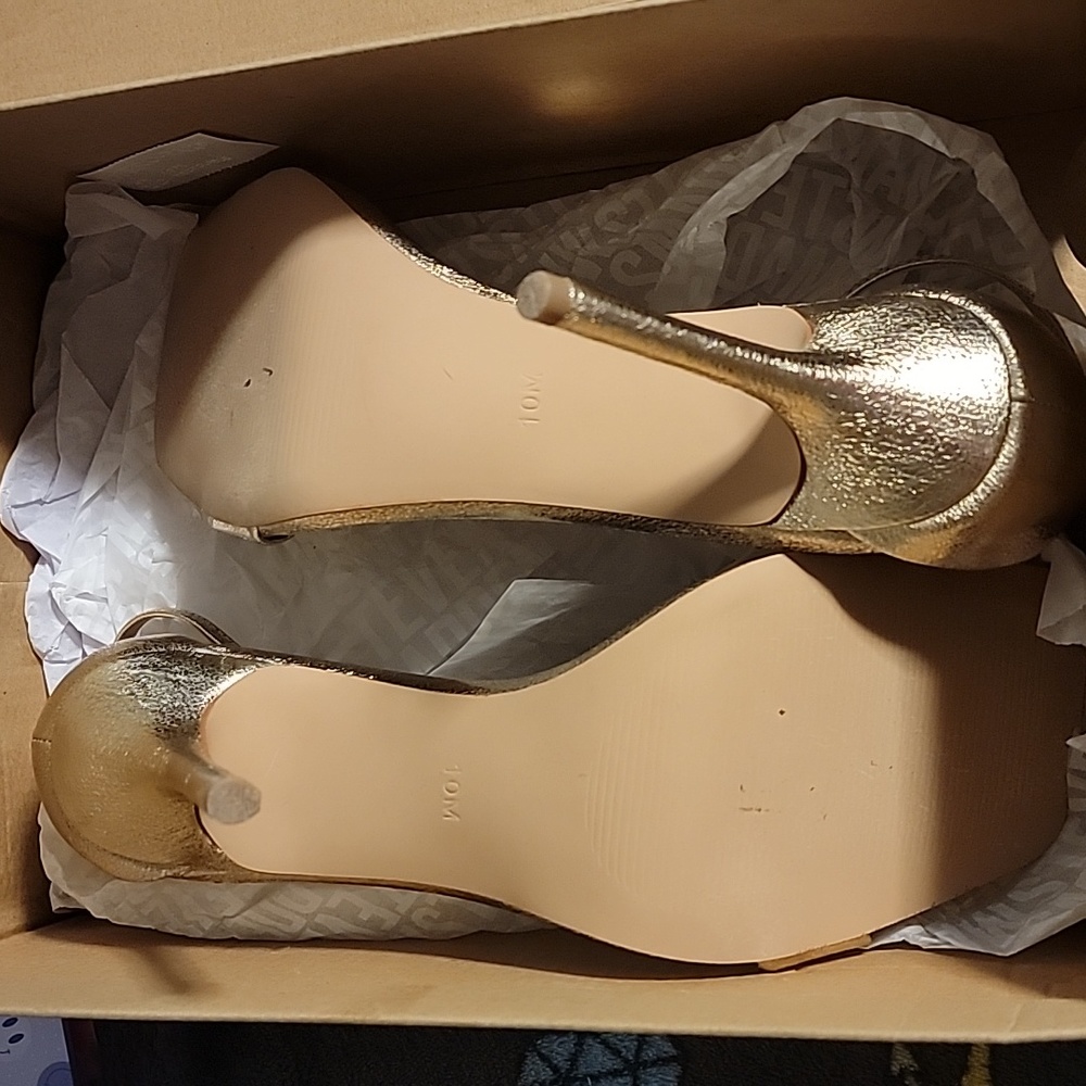Steve Madden Spree Gold Metal Heels - Picture 4 of 4